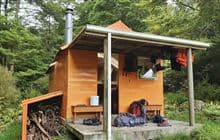 Mākāretu Hut