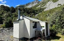 Curtis Memorial Hut