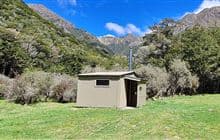Connors Creek Hut