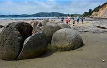 Moeraki Boulders/Kaihinaki Walk