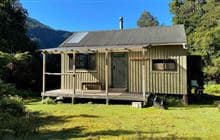 Hauroko Burn Hut
