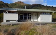 Waipakihi Hut
